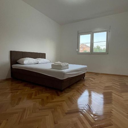 Entire Spacious Apartment With Free Parking Podgorica Exteriér fotografie