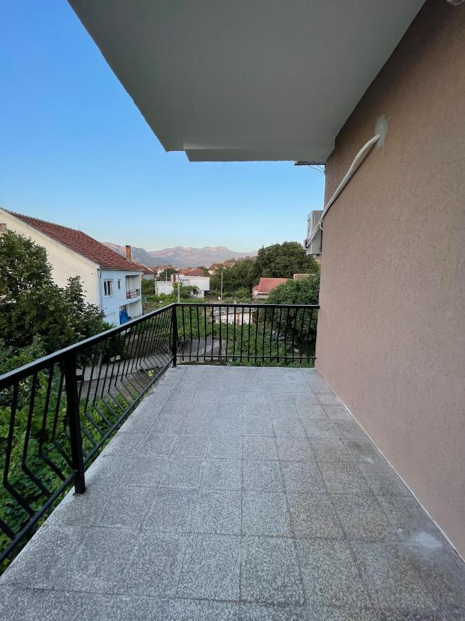 Entire Spacious Apartment With Free Parking Podgorica Exteriér fotografie