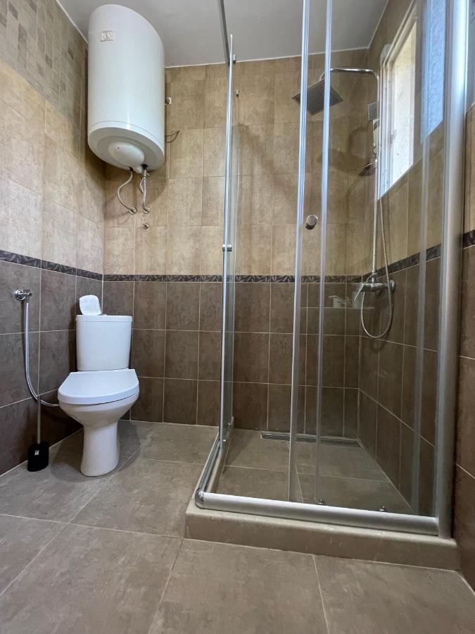 Entire Spacious Apartment With Free Parking Podgorica Exteriér fotografie